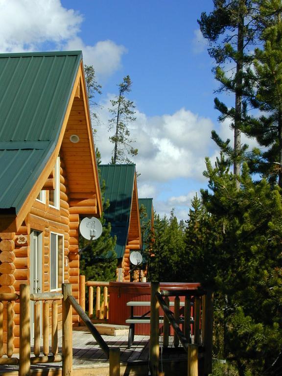 The Pines At Island Park Villa Exterior photo