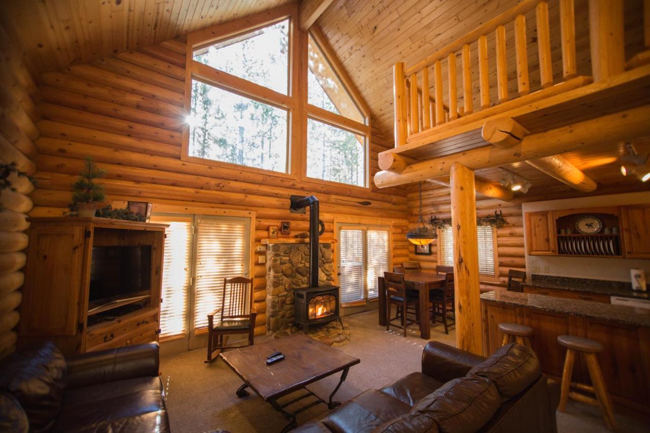 The Pines At Island Park Villa Exterior photo